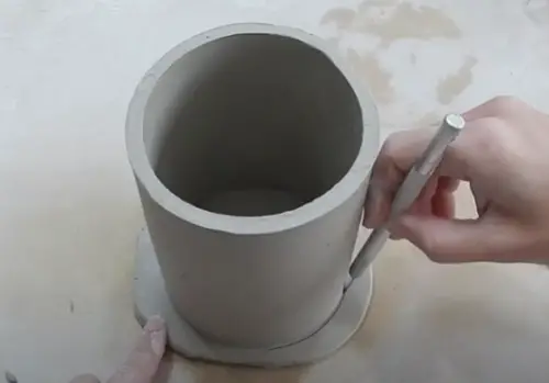 Hacer base de taza en cerámica con técnica de plancha